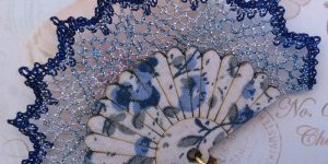 Broche Abanico Azules La Bolillería - Tu Lugar para el Arte de Los Bolillos